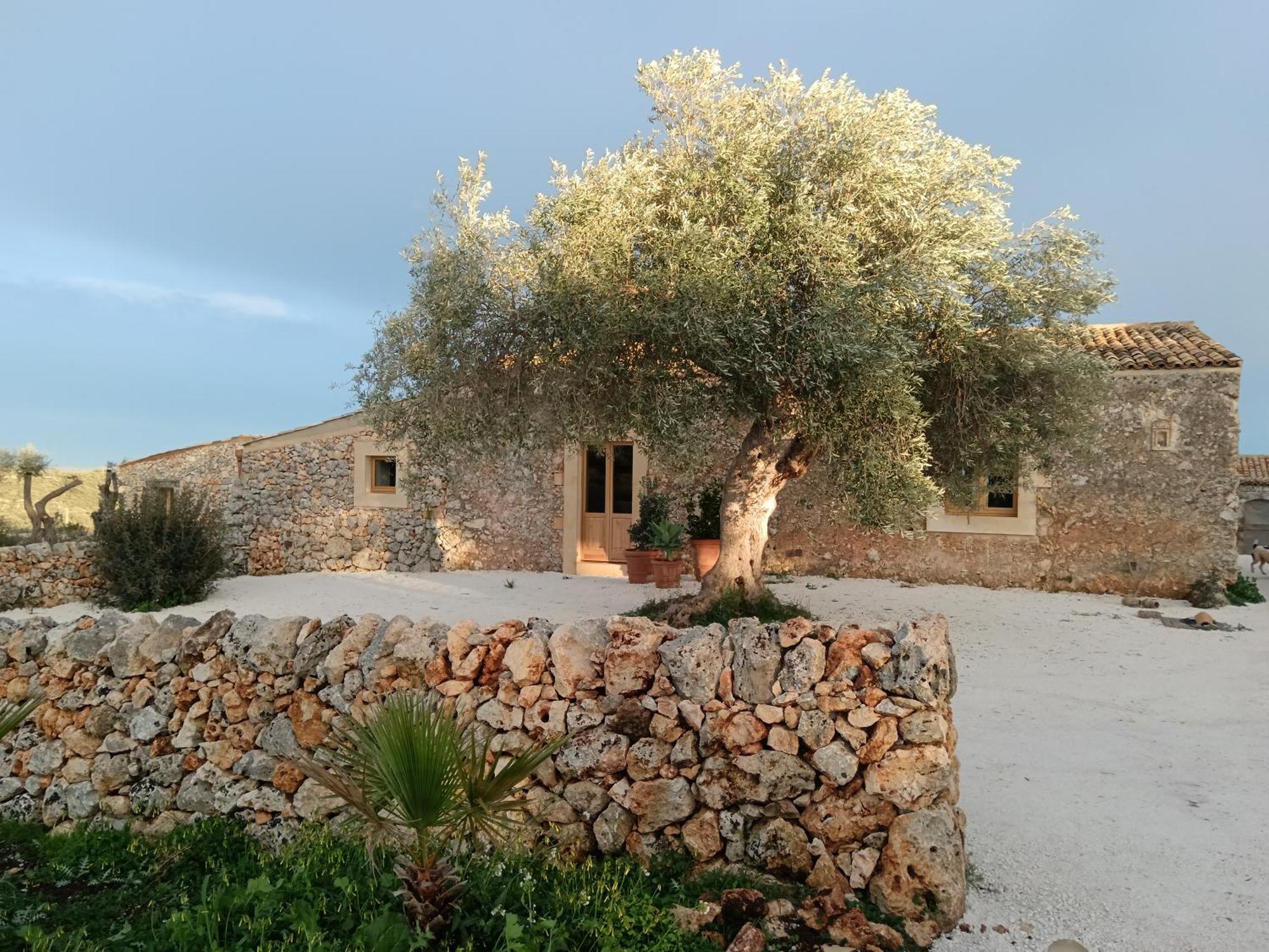 Casa Imayah Charming B&B Noto Bagian luar foto